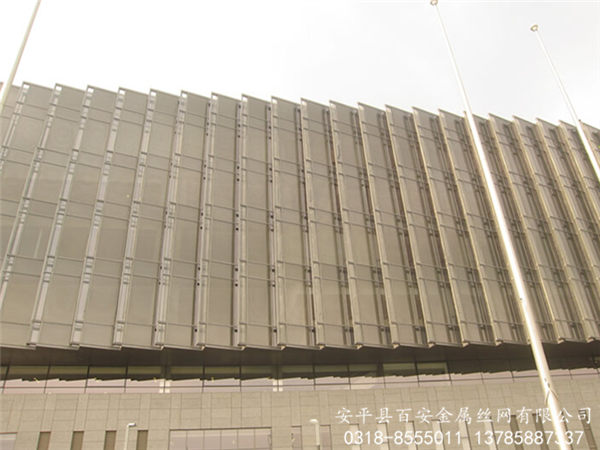 金屬網(wǎng)簾裝飾